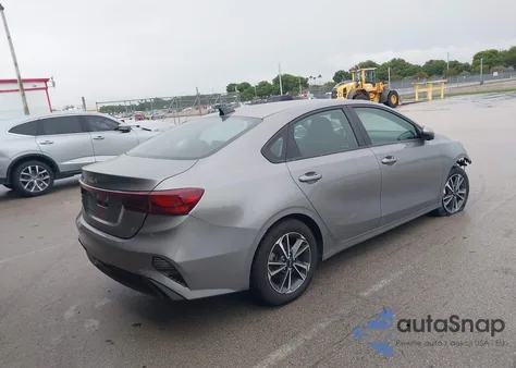 2023 Kia Forte Lxs from USA, damaged, VIN 3KPF24AD6PE571796